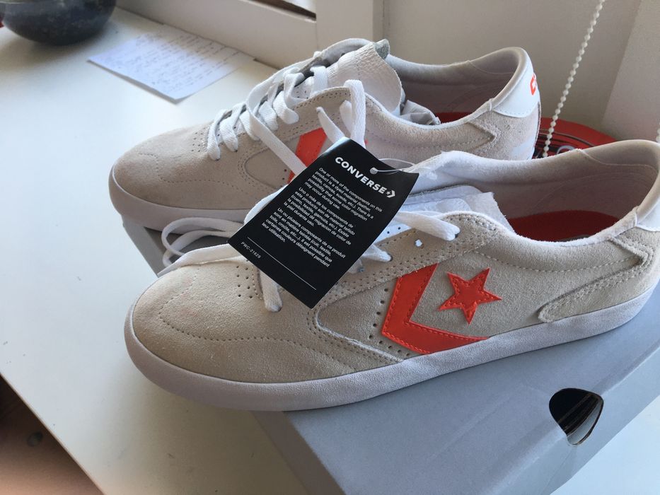 Sapatilhas Converse novas