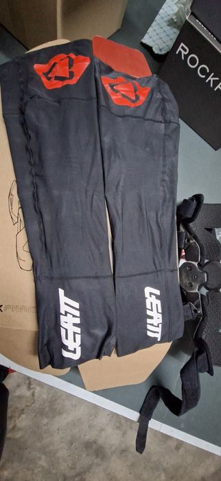 Joelheiras LEAT X FRAME
