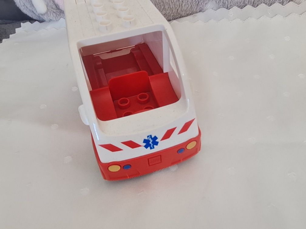 Lego duplo karetka