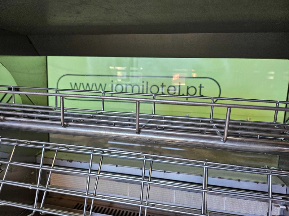 Assador de frangos a gás