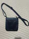 . Bolsa Guess  .
