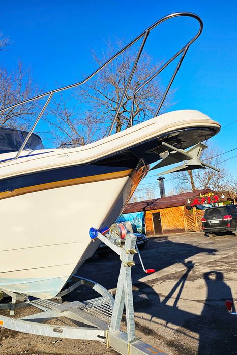 Катер Monterey 276 CR с лафетом в идеальном заводском состоянии