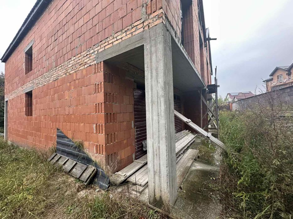 Продаються сучасні дуплекси в Іванковичах.