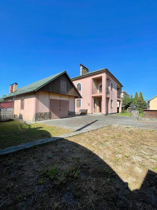 Продаж будинку 226 м² ділянка 12,5 сот  с. Розвадів (40 км від Львова)