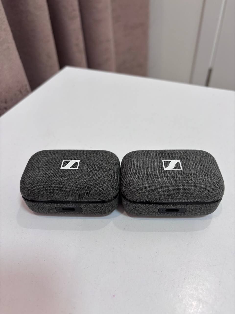 Бездротовіі преміум навушники Sennheiser Momentum True Wireless