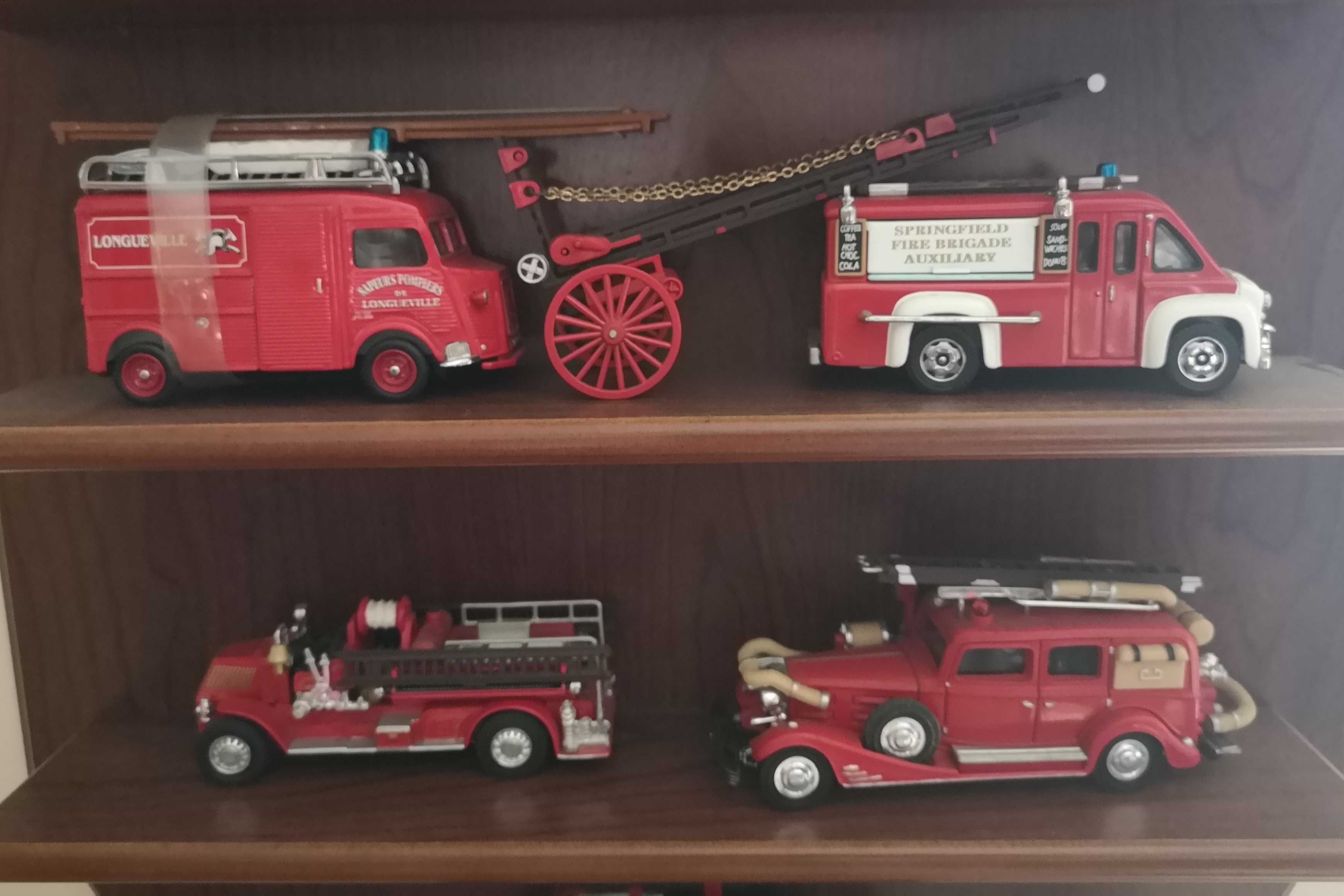 Matchbox Models of Yesteryear Fire engine