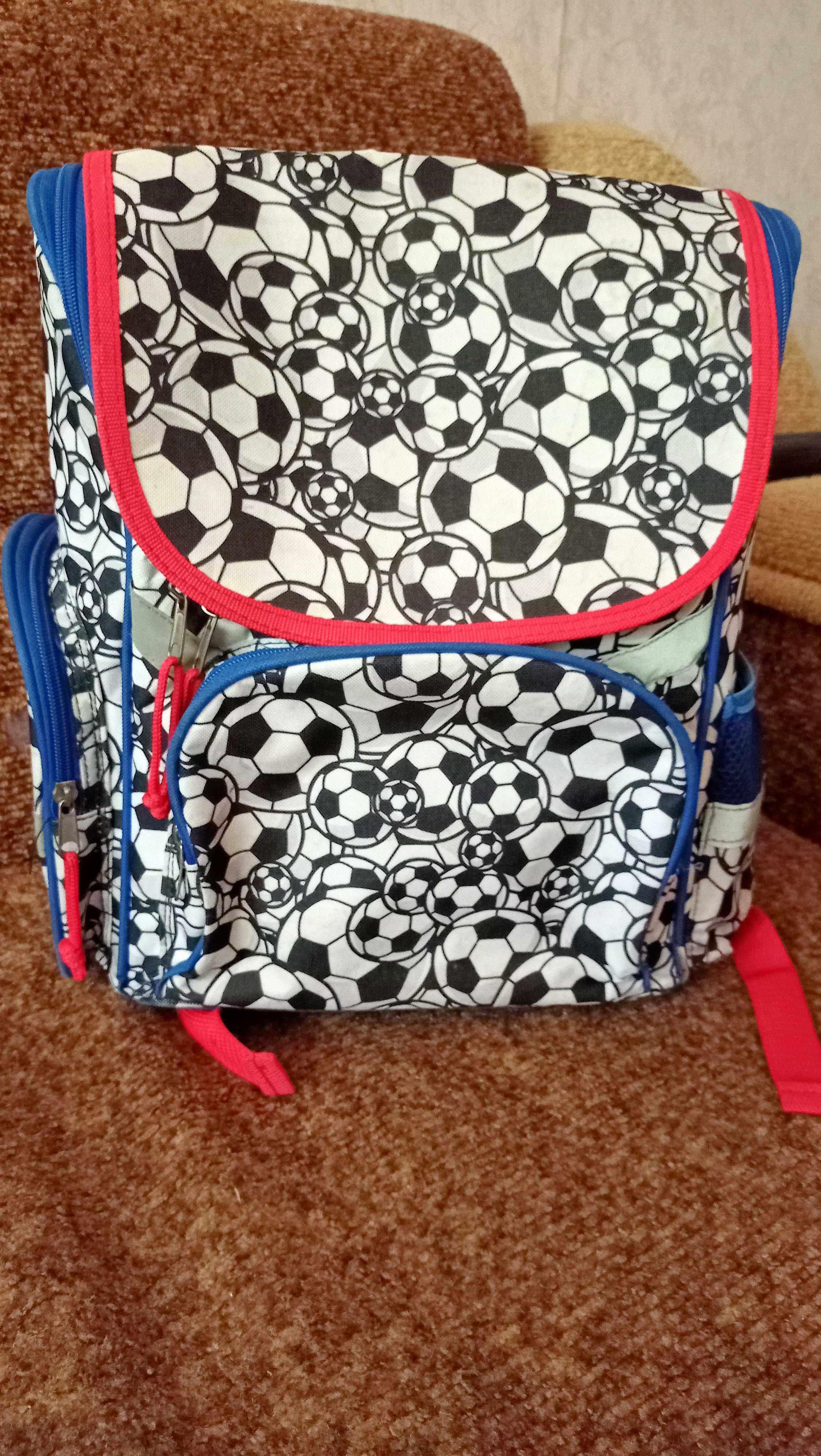 Школьный рюкзак для футболиста