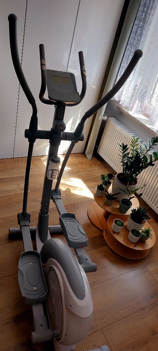 Orbitrek,  rower eliptyczny