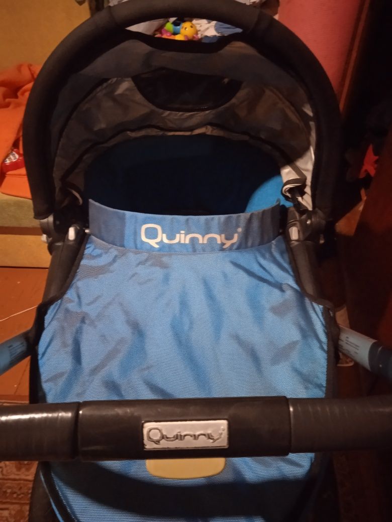 Коляска фирмы Quinny