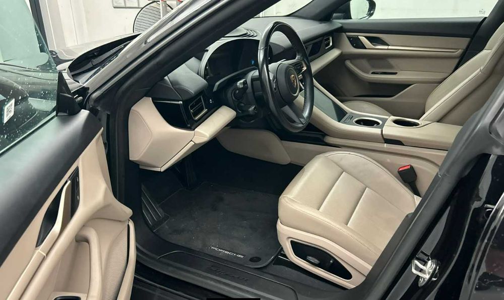 Porsche Taycan Sport Tourismo 90kwh -Reservado-
