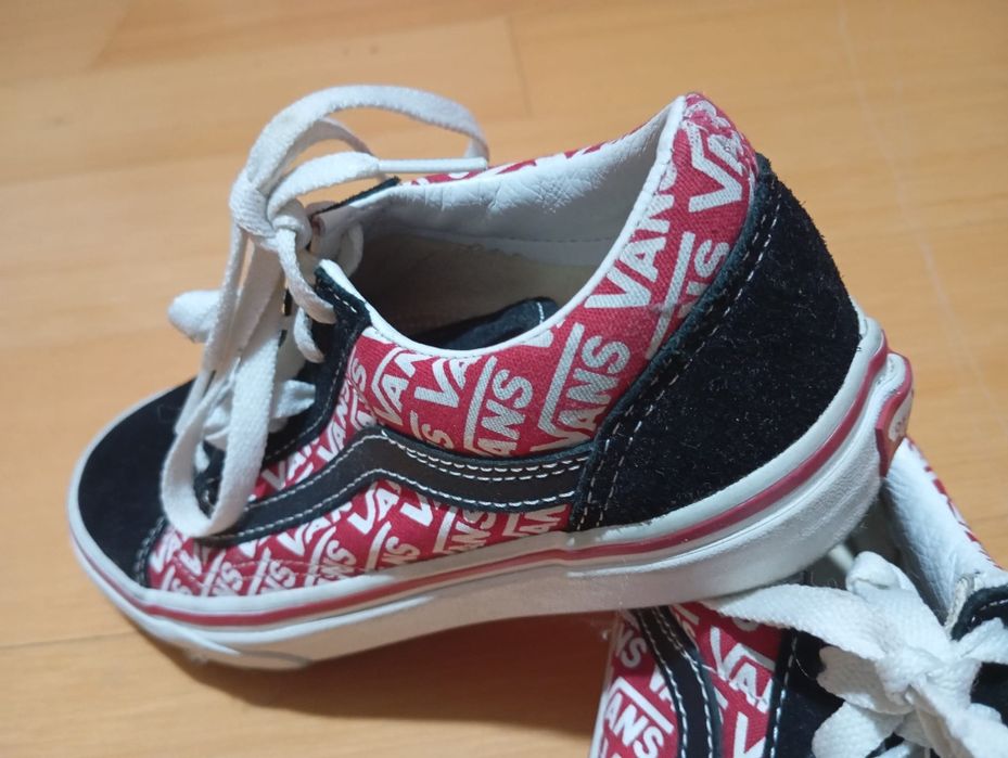 Sapatilhas Vans tamanho 34