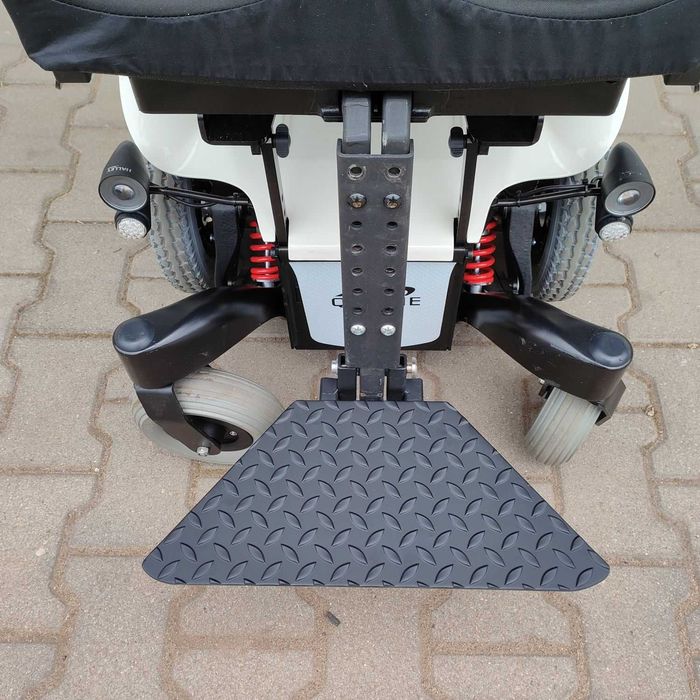 Wózek inwalidzki elektryczny Quickie q300m + nowe akumulatory