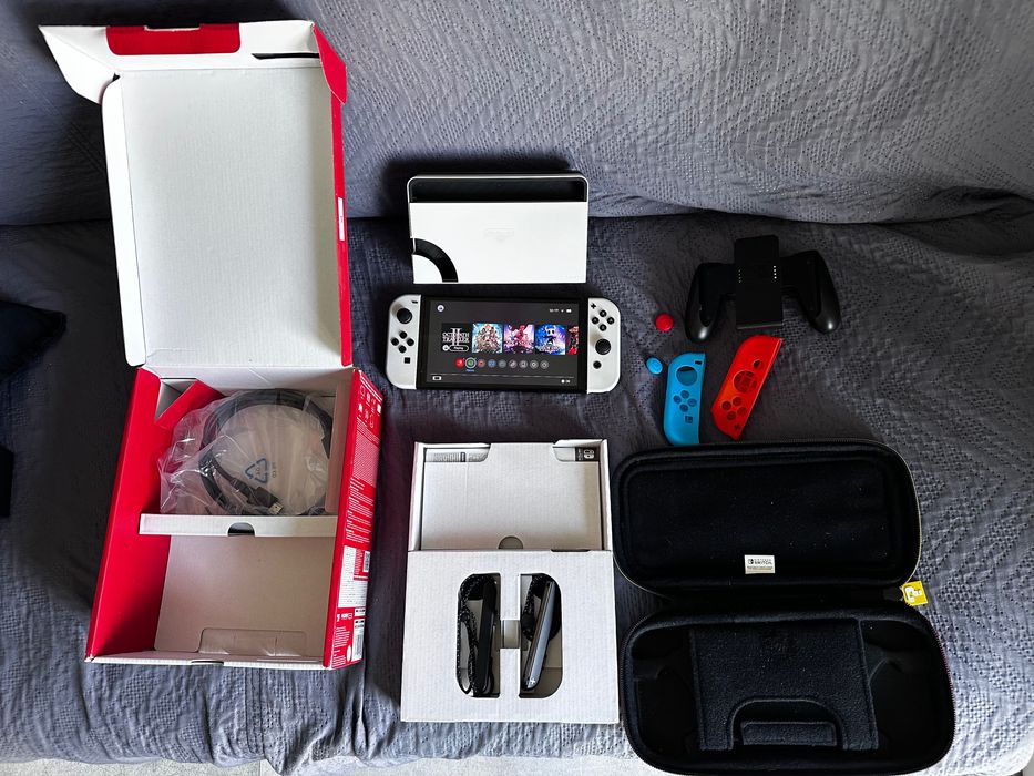 Konsole Nintendo Switch OLED 64GB