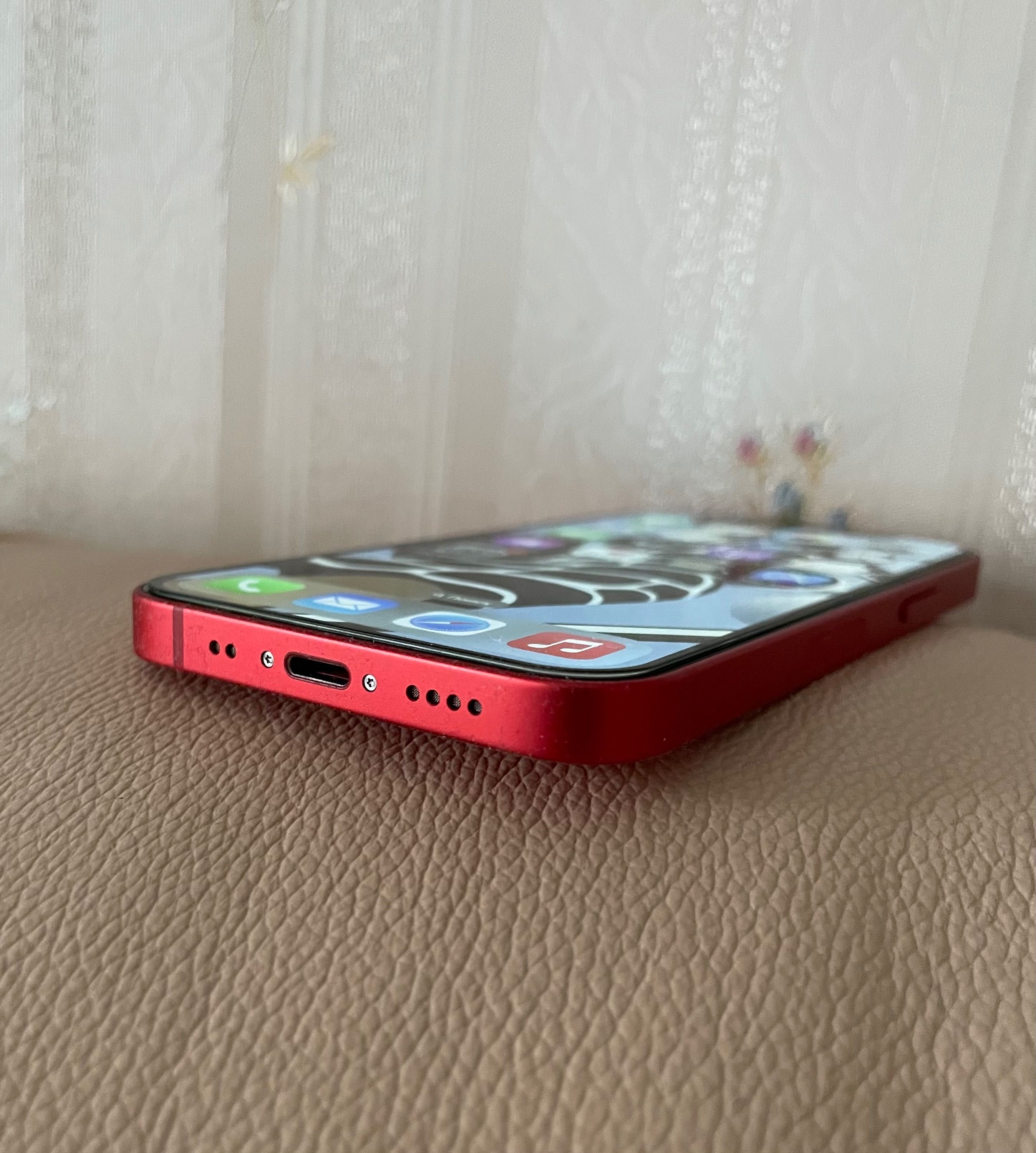 iPhone 12 64 red never lock
