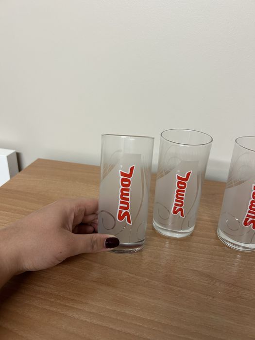 Copos de sumo/água da Sumol