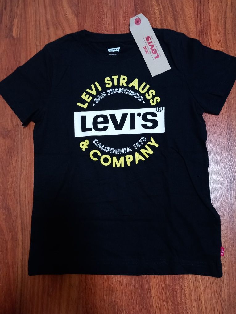 T-shirt Levis 8A nova