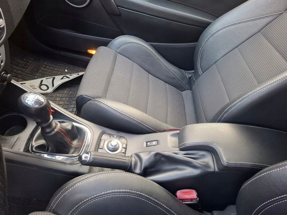 TUNEL SRODKOWY PODŁOKIETNIK RENAULT MEGANE III GT LINE EUROPA SKÓRA