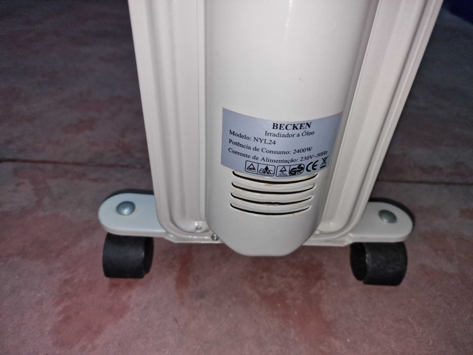 Aquecedor a óleo Becken 2400W