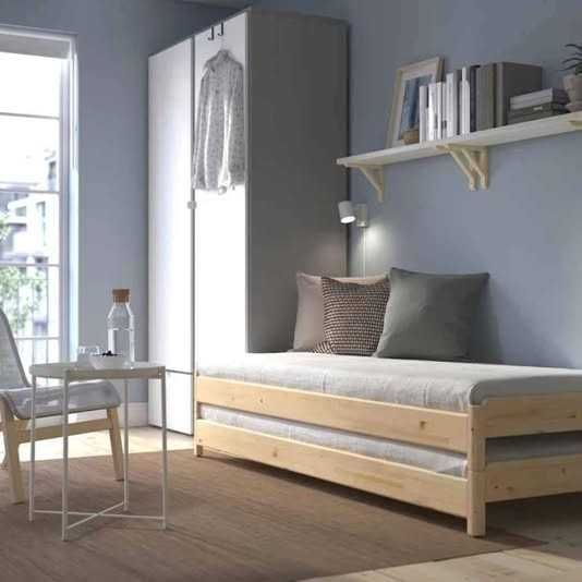 2 camas IKEA de solteiro empilháveis em pinho
