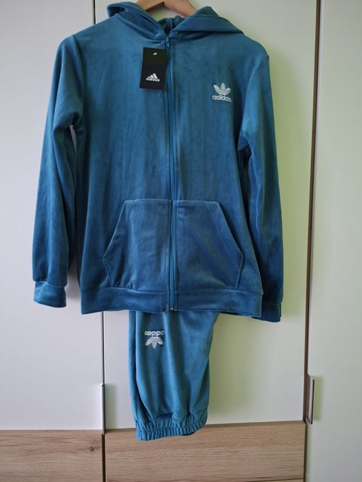 Dres damski welurowy Adidas