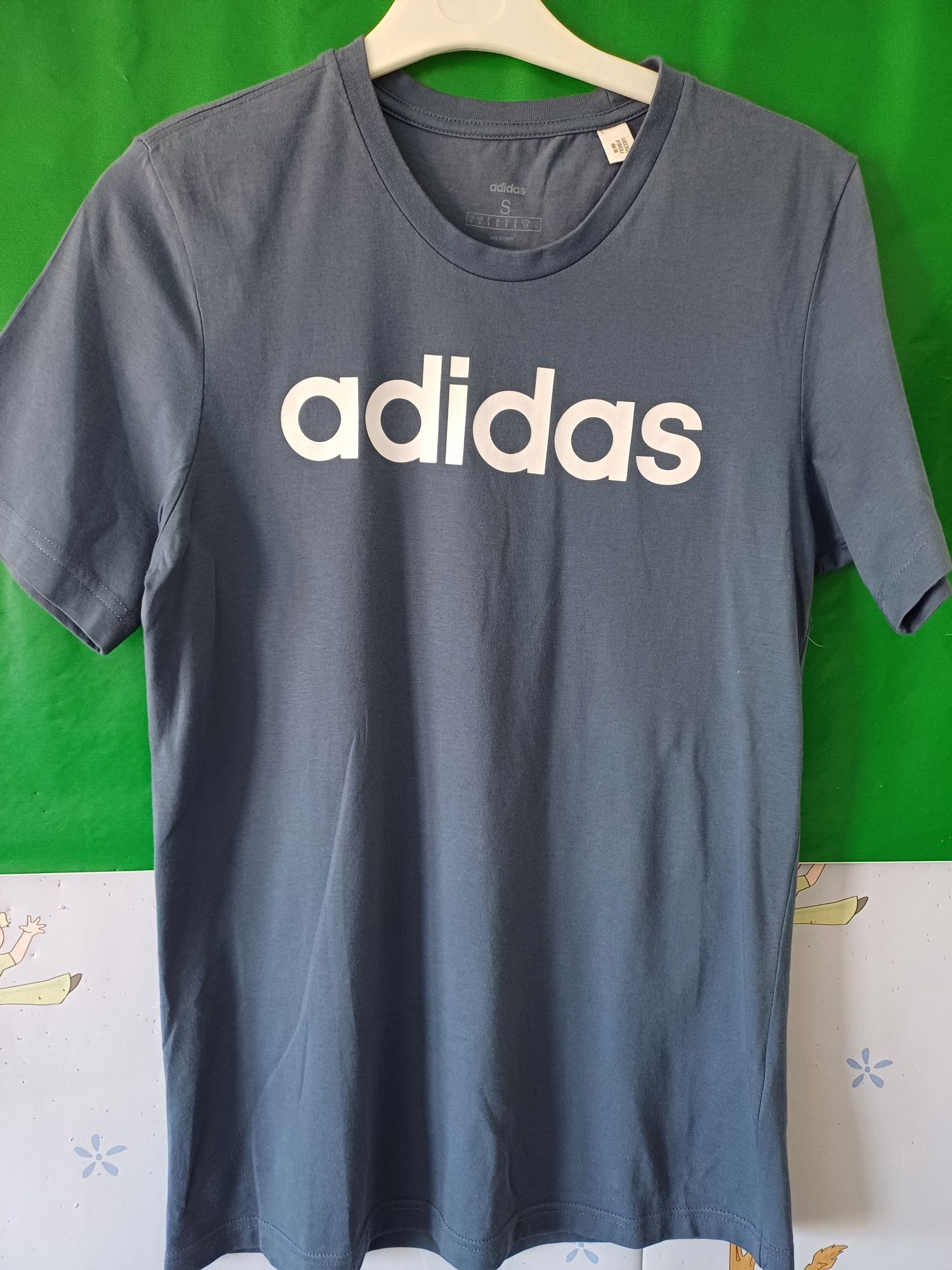 Camisola adidas como nova.