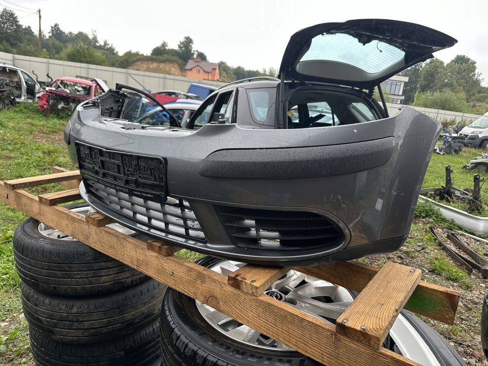 Бампер гольф 5 плюс перід зад Golf Plus бампер