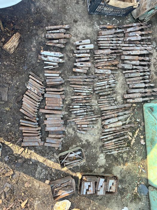 Продам різці сверла для токарного станеа