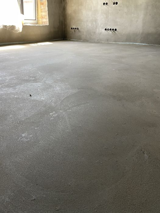 Стяжка напів суха та промислова