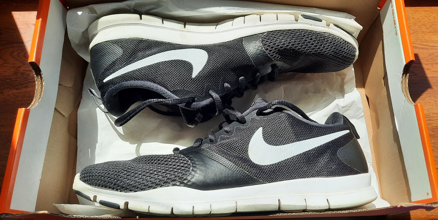 Кроссовки Nike Flex Essential Tr