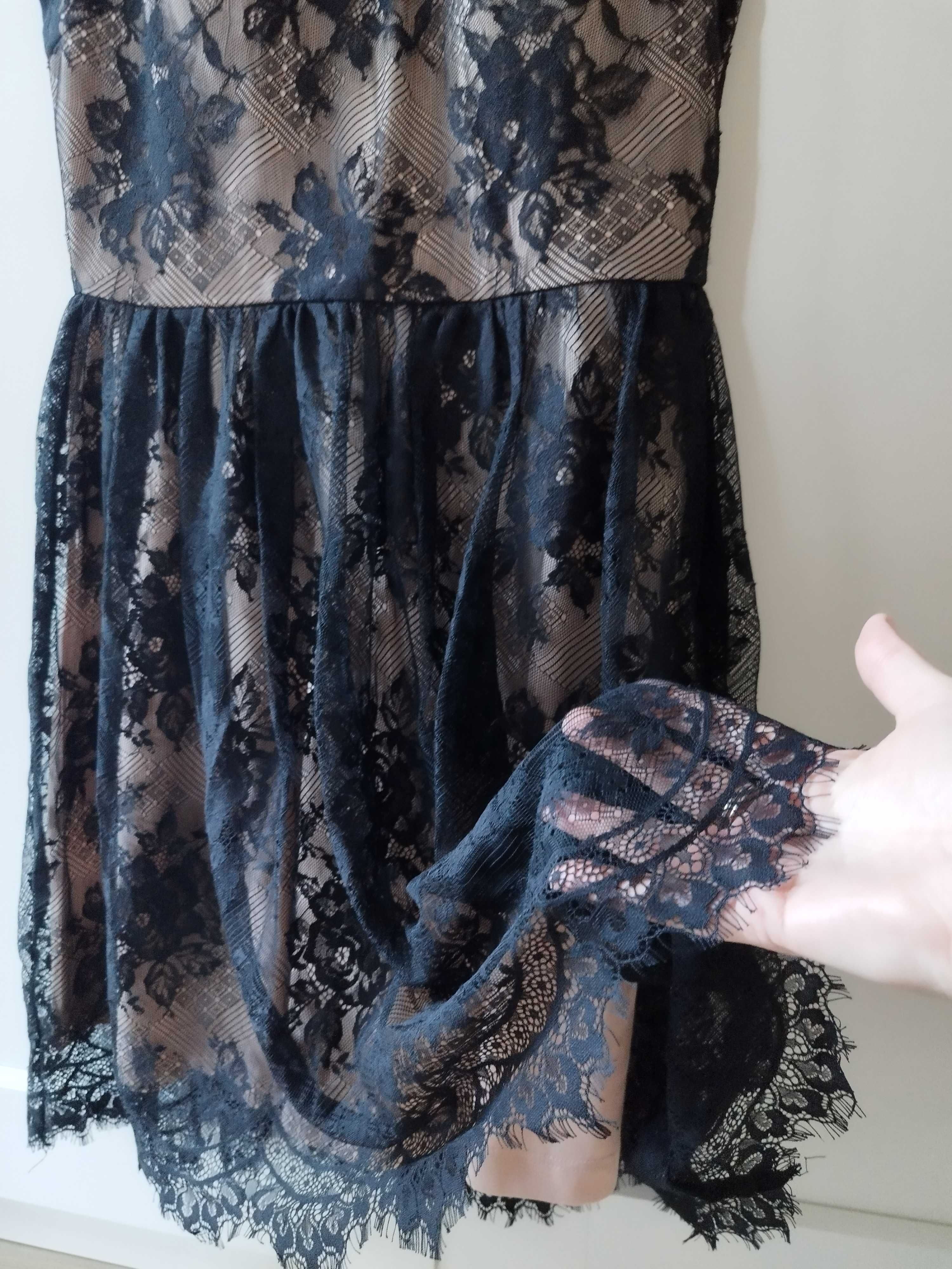 sukienka koronkowa czarna