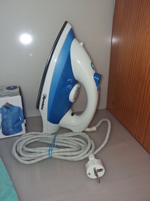 3 Ferros de Engomar a Vapor