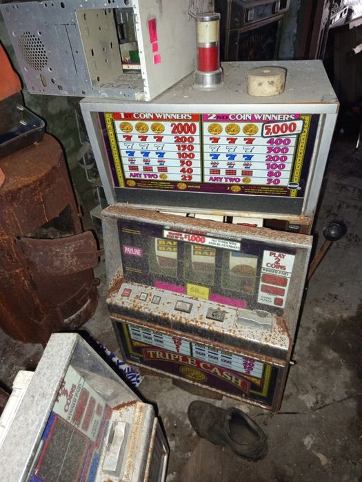 Ігрові автоати , плати, тумби, кресла