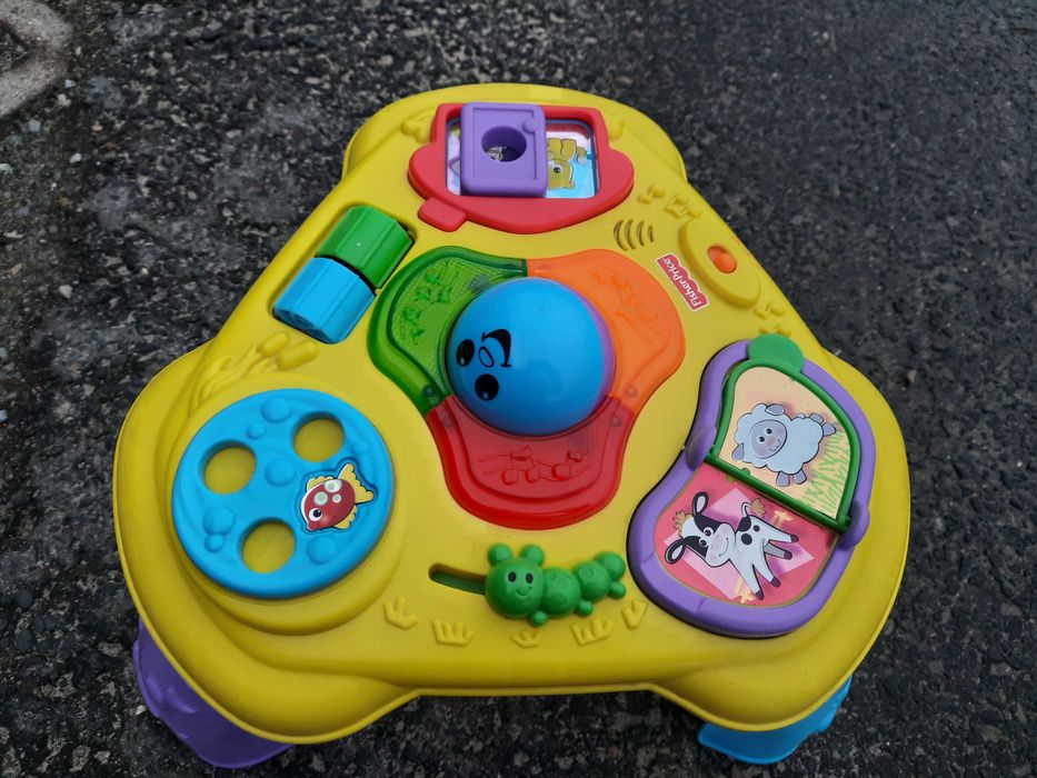 Stoliczek edukacyjny firmy fisher price