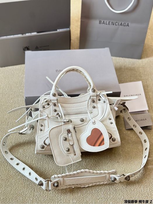 Сумка Balenciaga Mini City