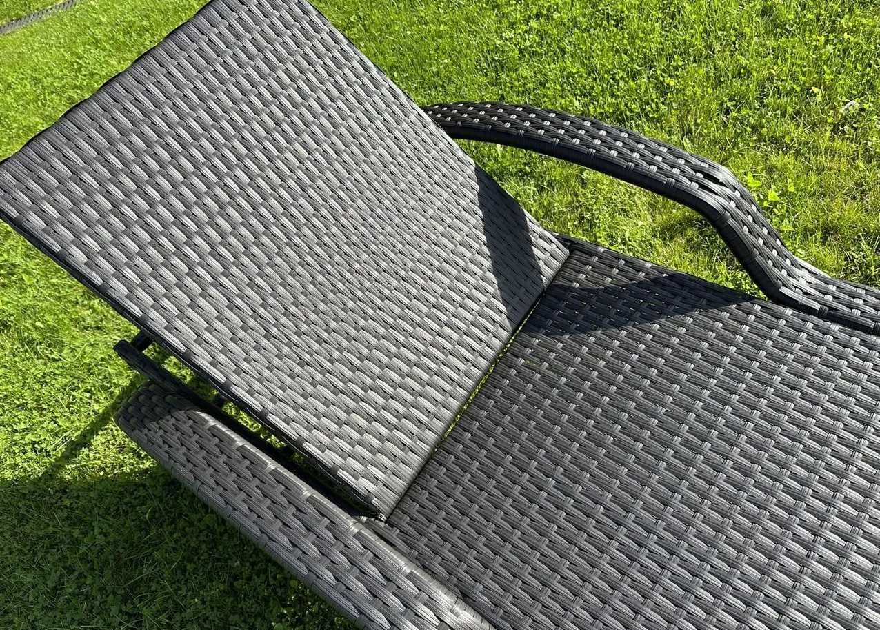 Шезлонг из искуственного ротанга