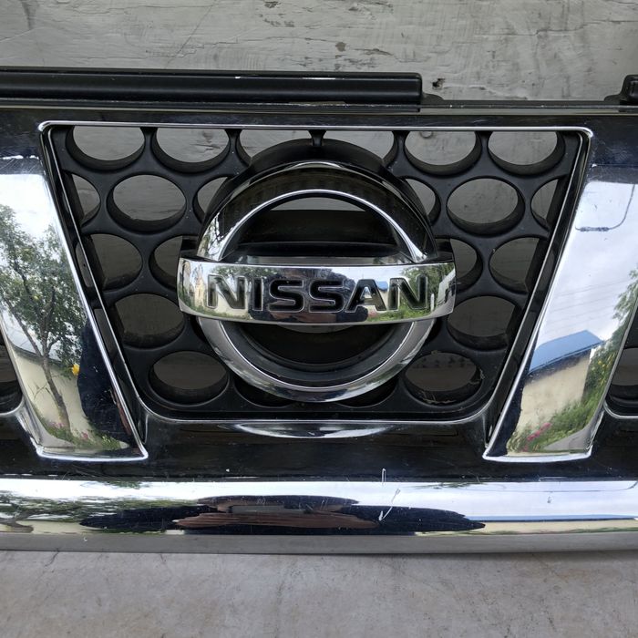 Решітка радіатора NISSAN NAVARA D22 62310vk000