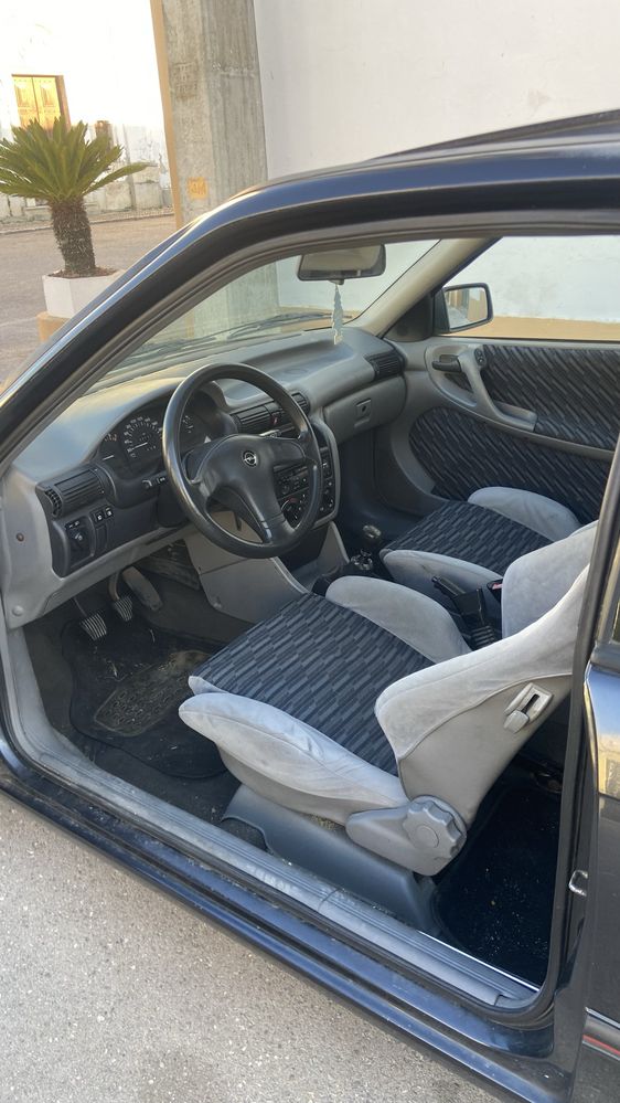 Opel astra F 1.4 GT