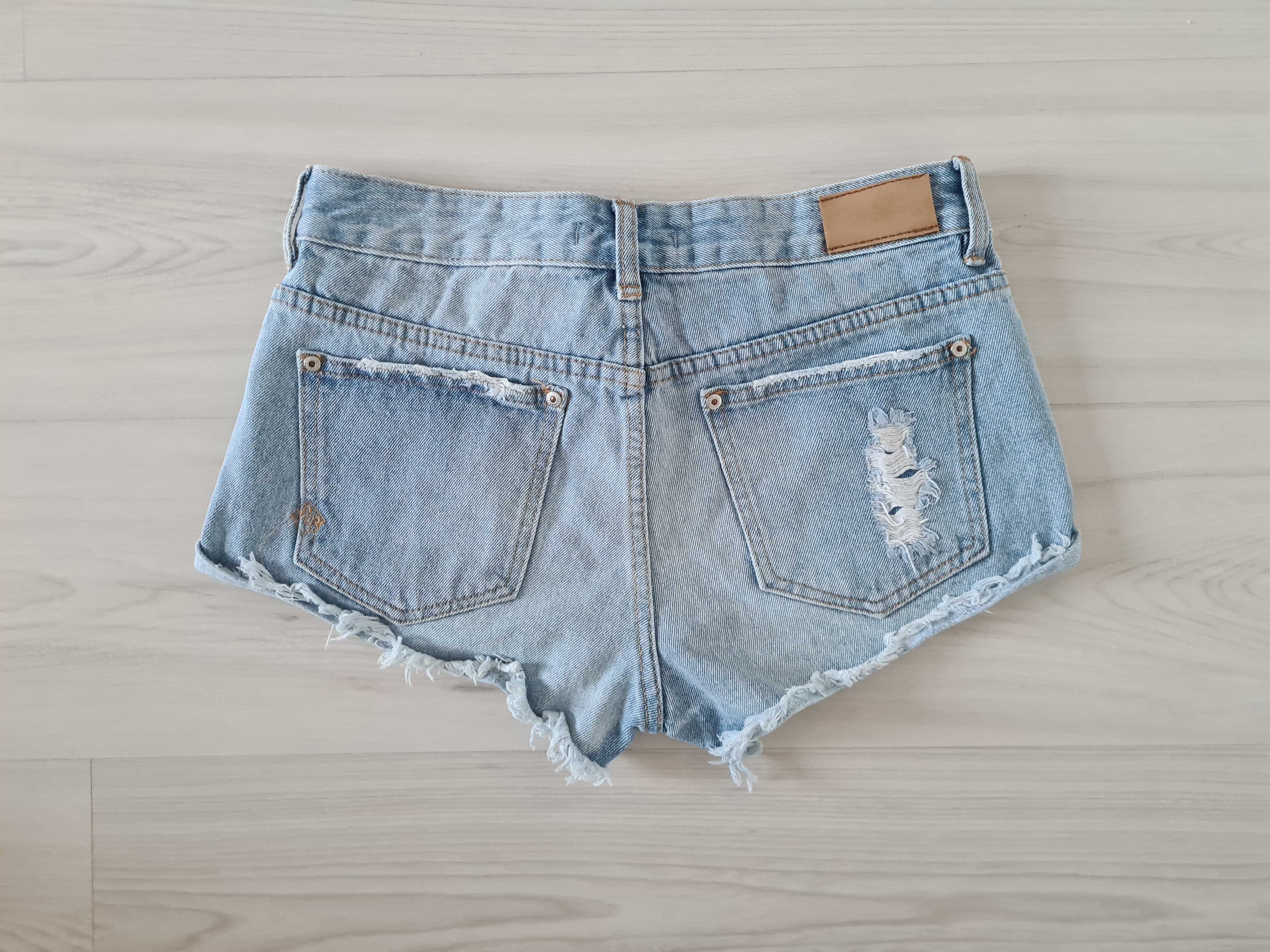 Jeansowe szorty przecierane 34 wysoki stan spodenki jeans s pull bear