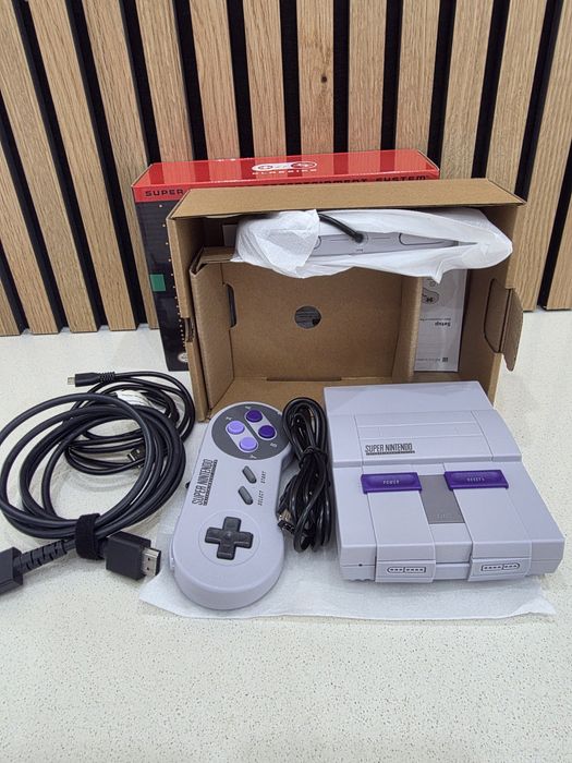 Consola mini SNES modelo US (como nova)