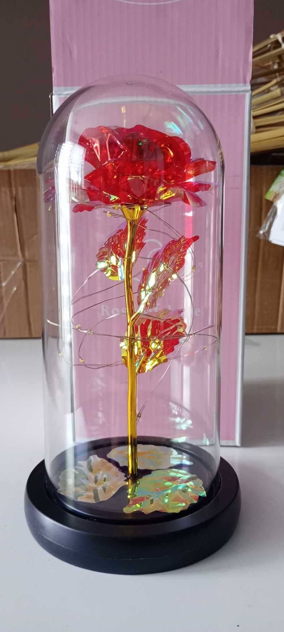 Lampka z różą w kopule na Dzień Matki