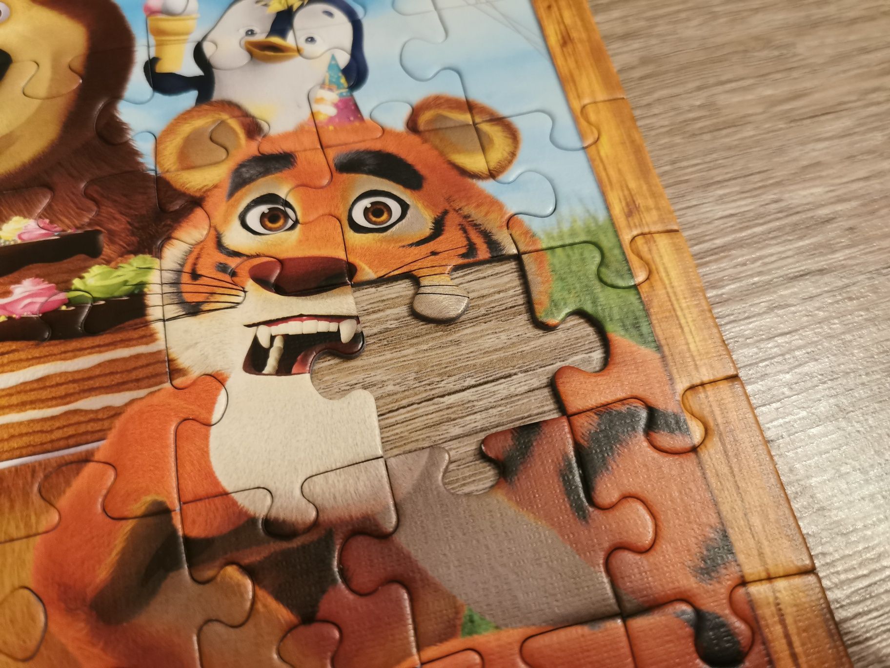 Masza i Niedźwiedź Puzzle Trefl 4 w 1