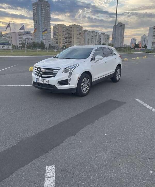 Cadillac XT5 2017 року