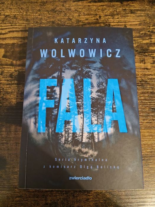 Książka "Fala" .