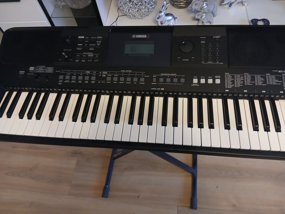 Keyboard Yamaha super sprzęt