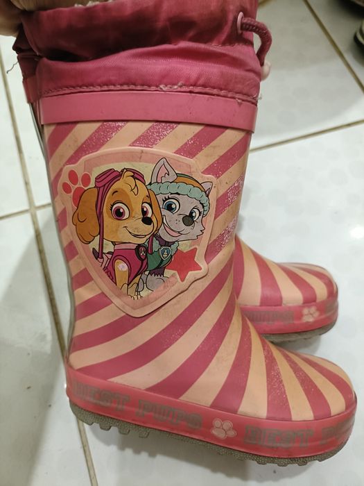 Продам обувь для девочки