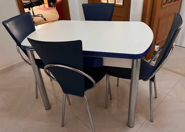 conjunto de mesa cozinha e cadeiras