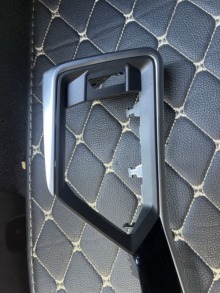 Декор салону BMW 3 4 i4 i3 / G20 G21 / G22 G23 / G26 / G28 / Планки