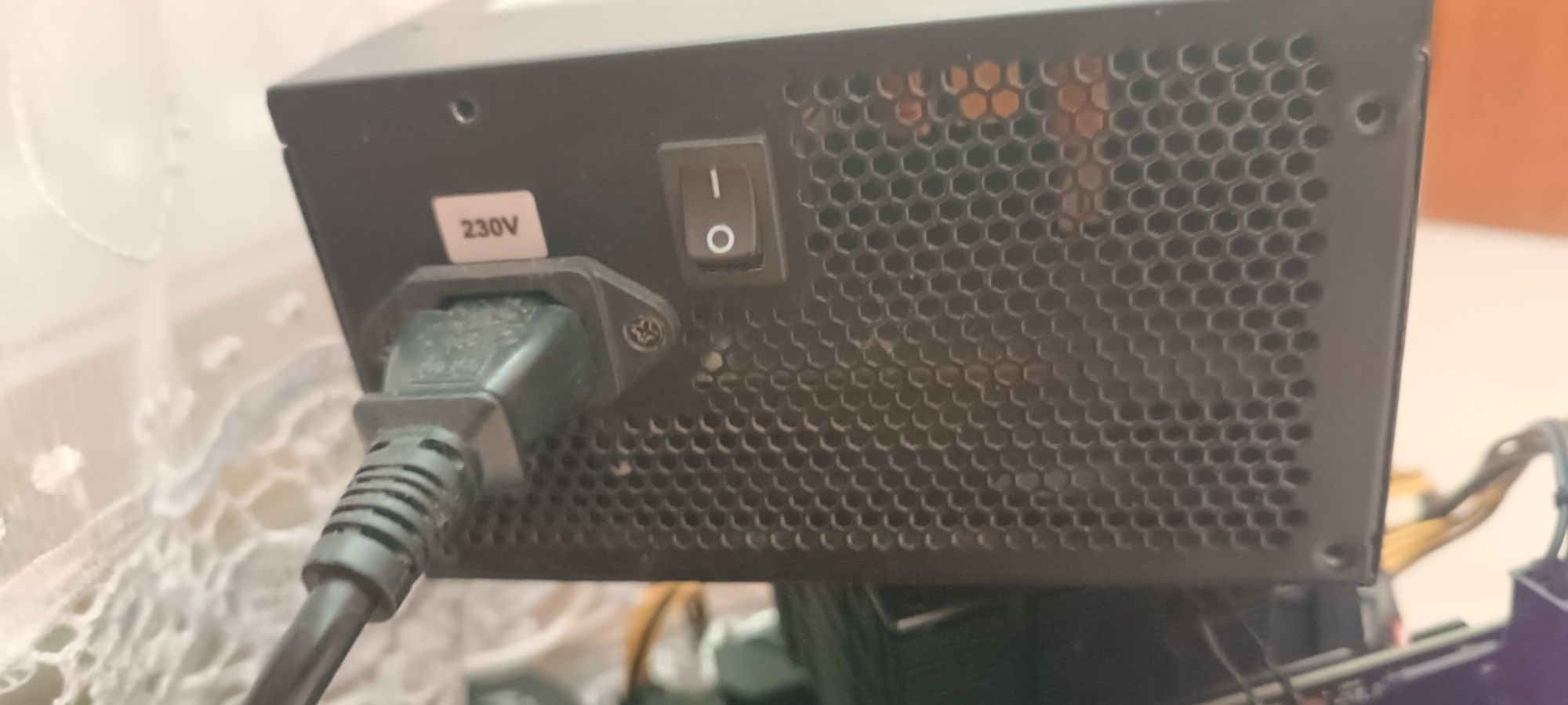 Блок живлення CHIEFTEC Smart 700W [Відео роботи блока в описі]