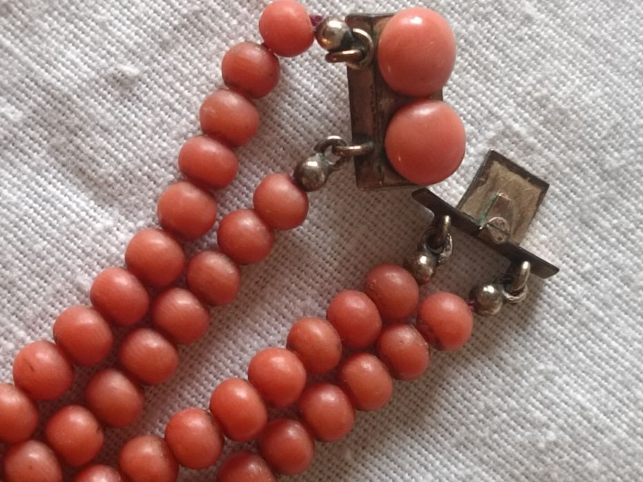 Коралл.Бусы .Антиквариат.Италия.ВЕС 45 ГРАММ