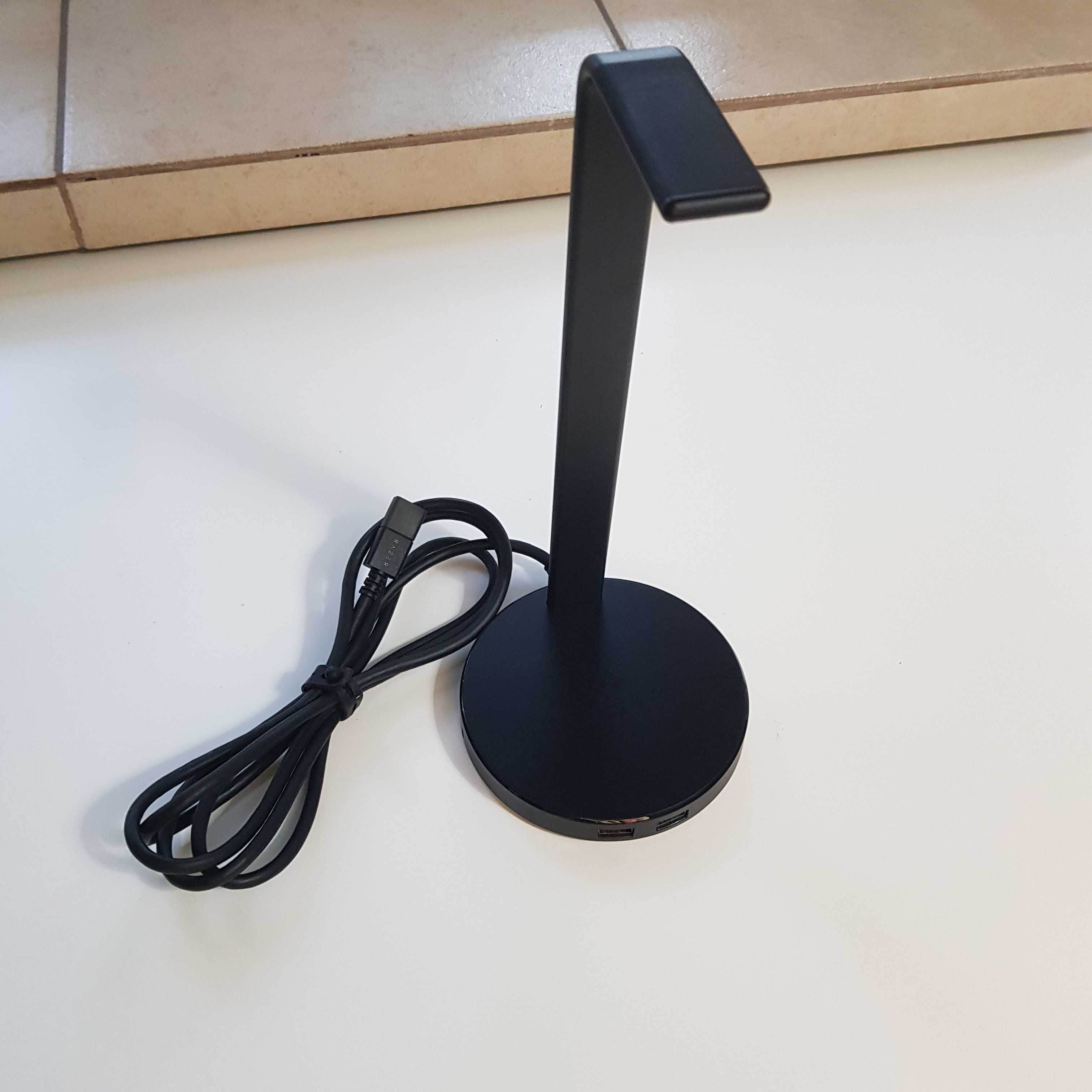 Razer - Base Station V2 Chroma - stojak na słuchawki